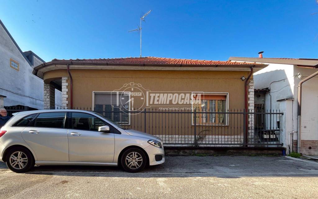 casa indipendente in vendita a Paullo