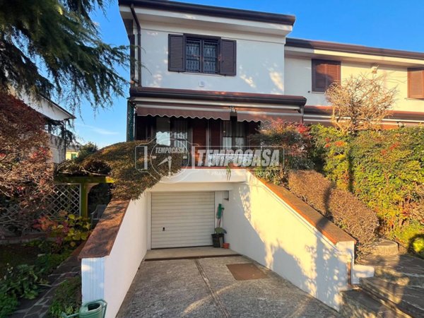 casa indipendente in vendita a Paullo