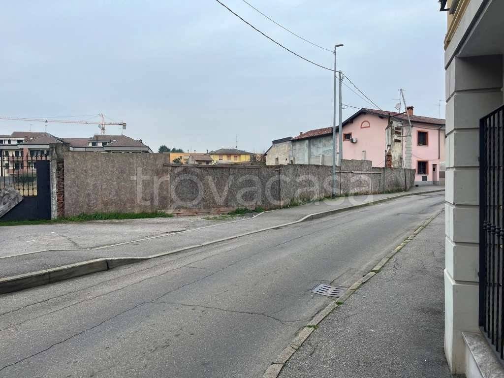 terreno edificabile in vendita a Paullo