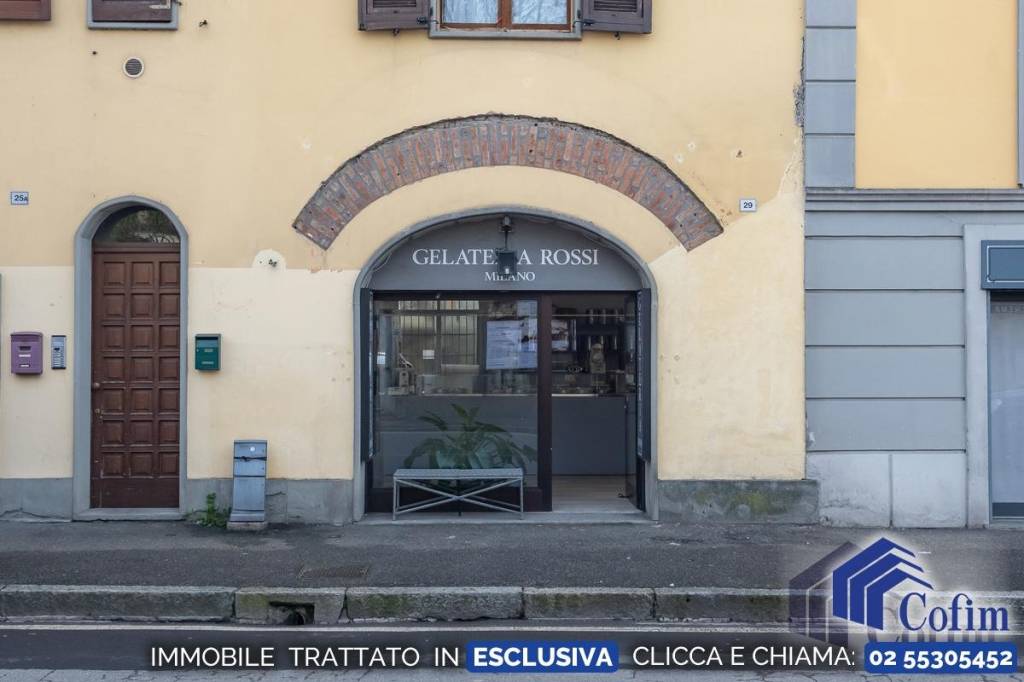 negozio in vendita a Paullo in zona Paullo Centro