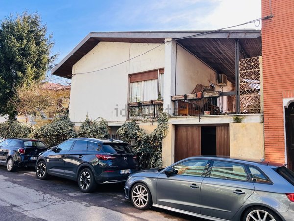 casa indipendente in vendita a Paullo in zona Paullo Centro