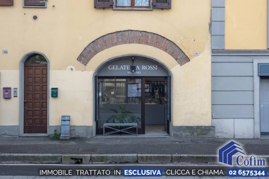 negozio in vendita a Paullo in zona Paullo Centro