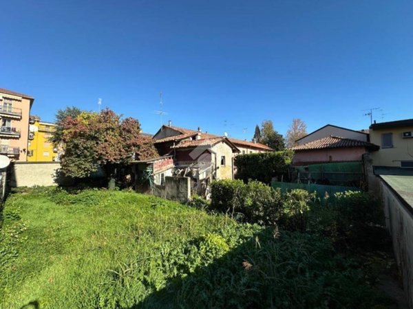 casa indipendente in vendita a Paullo in zona Paullo Centro