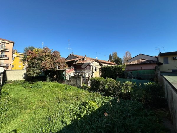 casa indipendente in vendita a Paullo in zona Paullo Centro