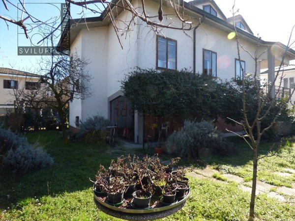casa indipendente in vendita a Paullo