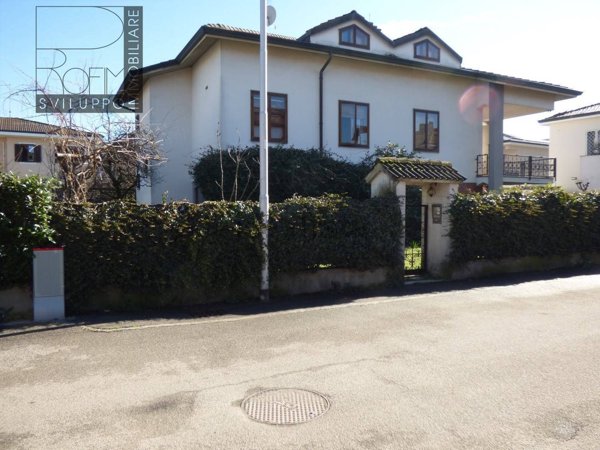 casa indipendente in vendita a Paullo in zona Paullo Centro