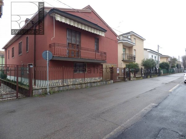 casa indipendente in vendita a Paullo in zona Paullo Centro