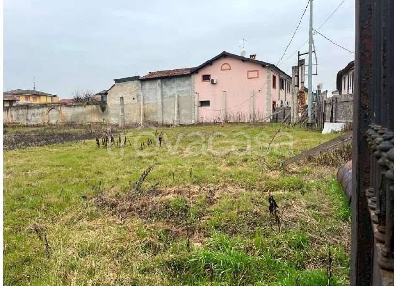 terreno edificabile in vendita a Paullo
