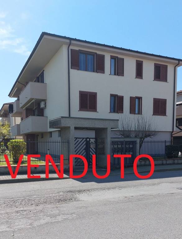 appartamento in vendita a Paullo in zona Paullo Centro