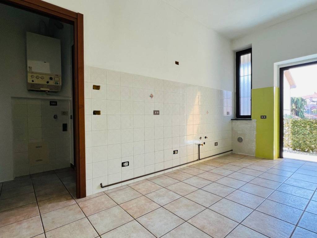 appartamento in vendita a Paullo in zona Paullo Centro