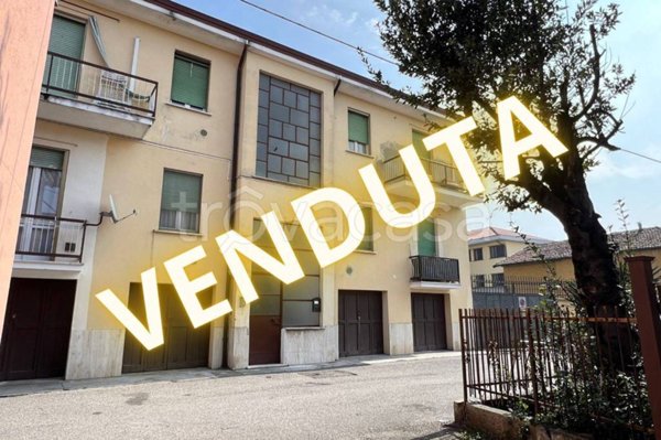 appartamento in vendita a Paullo in zona Paullo Centro