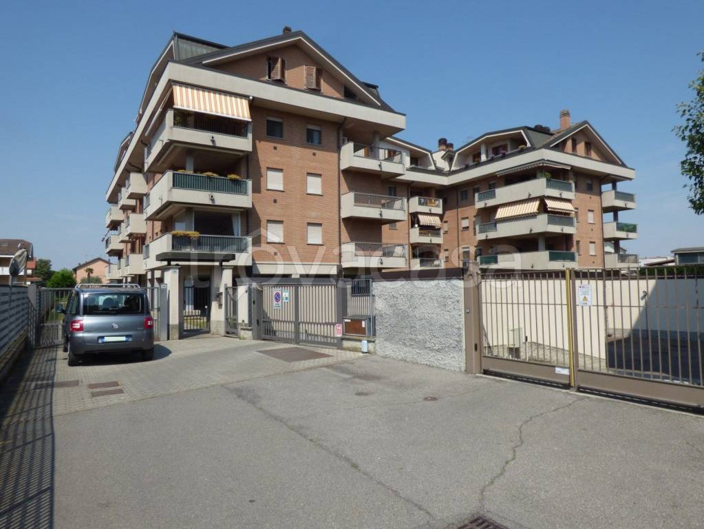 appartamento in vendita a Paullo in zona Paullo Centro
