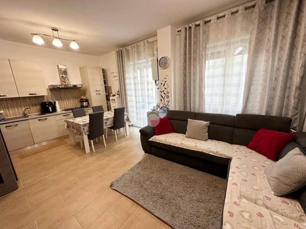 appartamento in vendita a Paullo in zona Paullo Centro