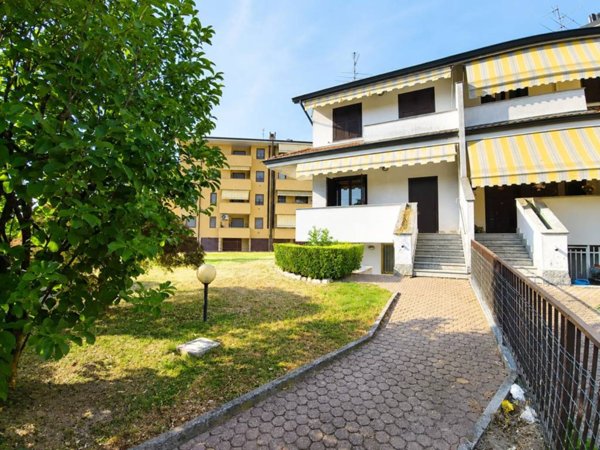 casa indipendente in vendita a Paullo in zona Paullo Centro