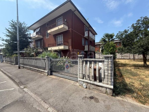 appartamento in vendita a Paullo in zona Paullo Centro