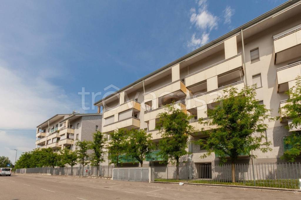 appartamento in vendita a Paullo in zona Paullo Centro
