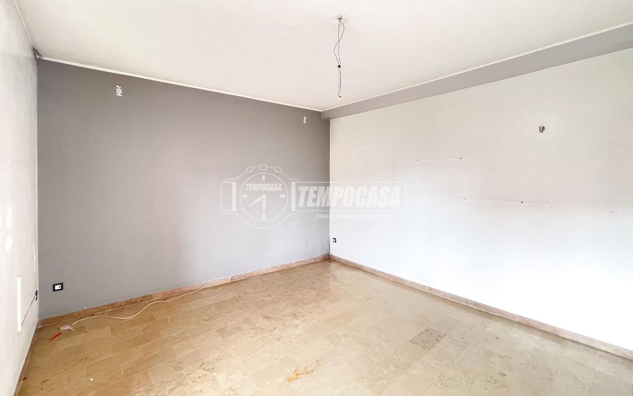 appartamento in vendita a Paullo in zona Paullo Centro