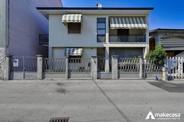 appartamento in vendita a Paullo in zona Paullo Centro