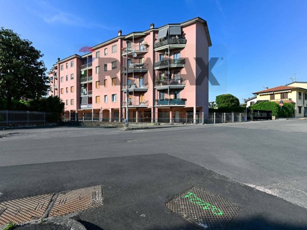 appartamento in vendita a Paullo in zona Paullo Centro