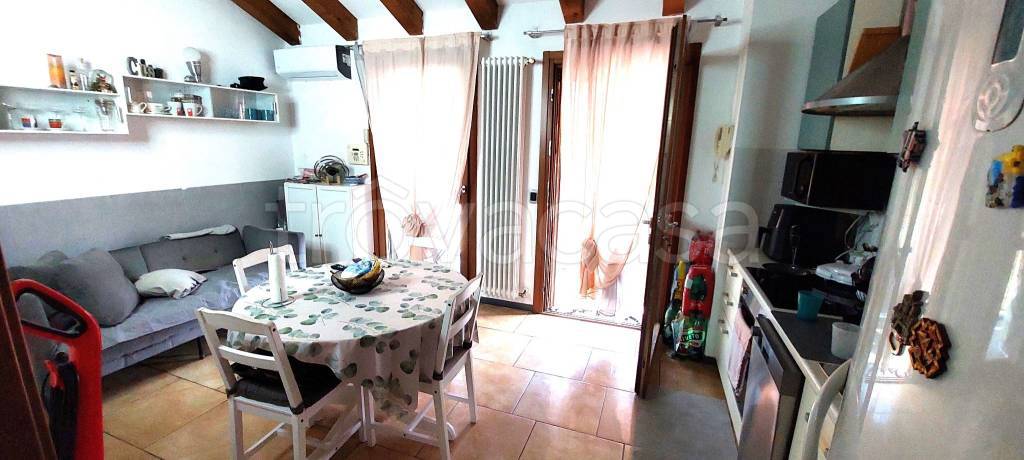 appartamento in vendita a Paullo in zona Paullo Centro