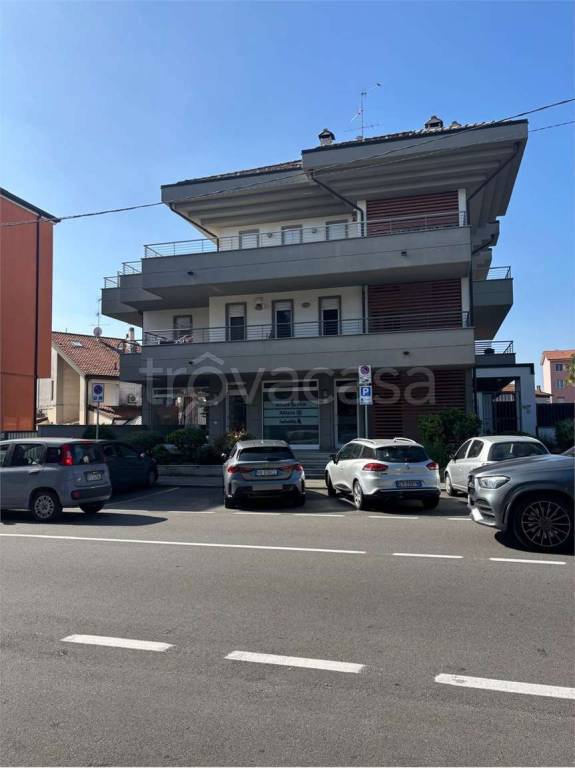 appartamento in vendita a Paullo in zona Paullo Centro