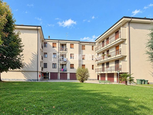 appartamento in vendita a Paullo in zona Paullo Centro