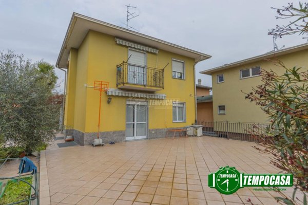 casa indipendente in vendita a Pero