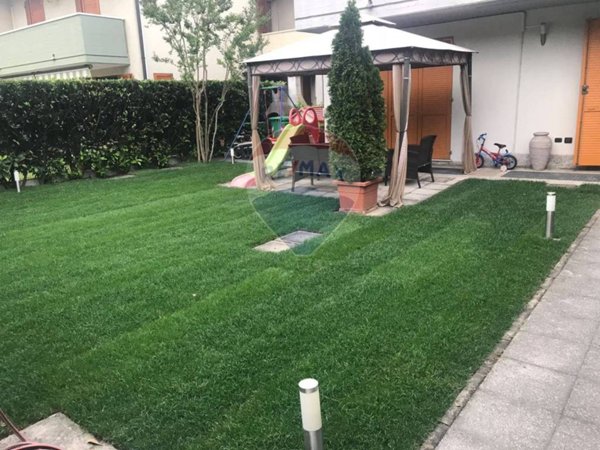 casa indipendente in vendita a Pero