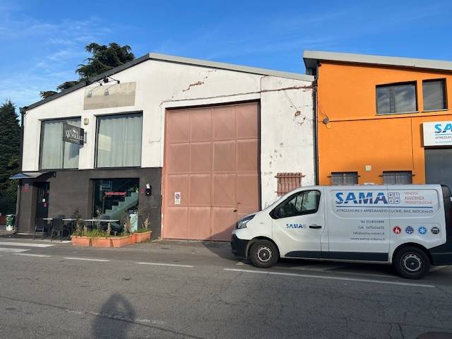 locale commerciale in vendita a Pero