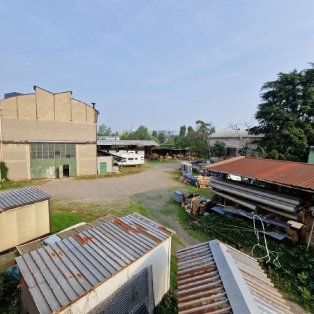 locale commerciale in vendita a Pero