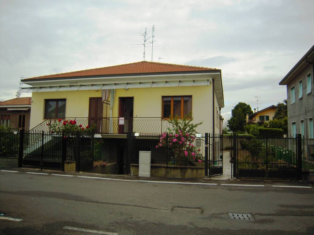casa indipendente in vendita a Pero