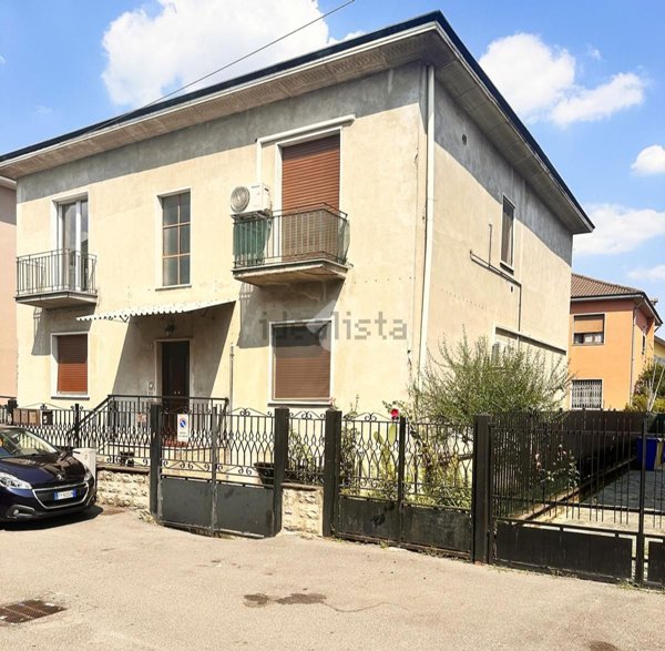 appartamento in vendita a Pero
