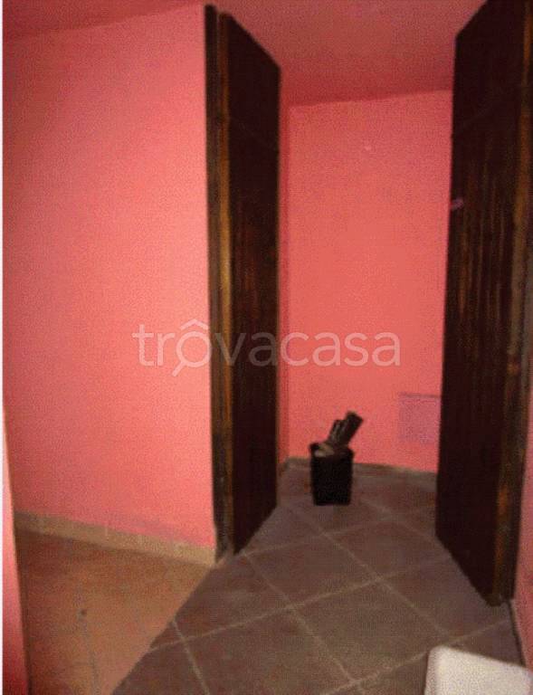 negozio in vendita a Pero
