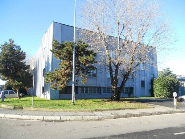 ufficio in vendita a Pero