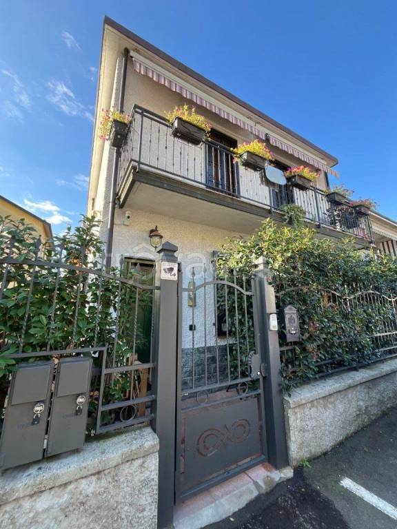 appartamento in vendita a Pero