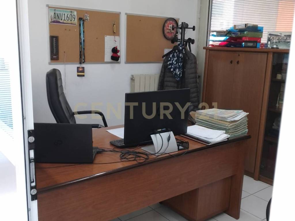 negozio in vendita a Pero