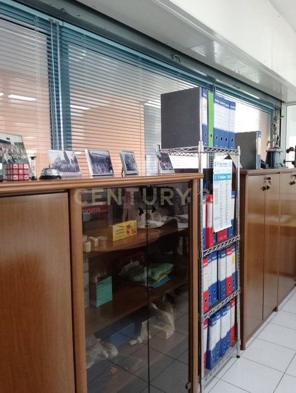 ufficio in vendita a Pero
