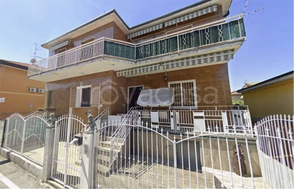 casa indipendente in vendita a Pero