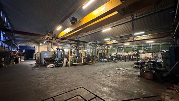 capannone in vendita a Pero