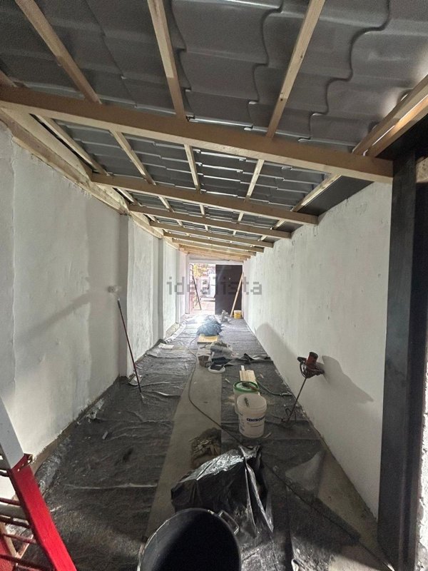 locale di sgombero in vendita a Pero