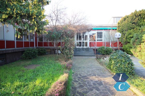 terreno edificabile in vendita a Pero