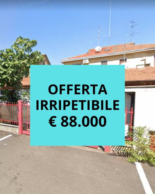 locale commerciale in vendita a Pero