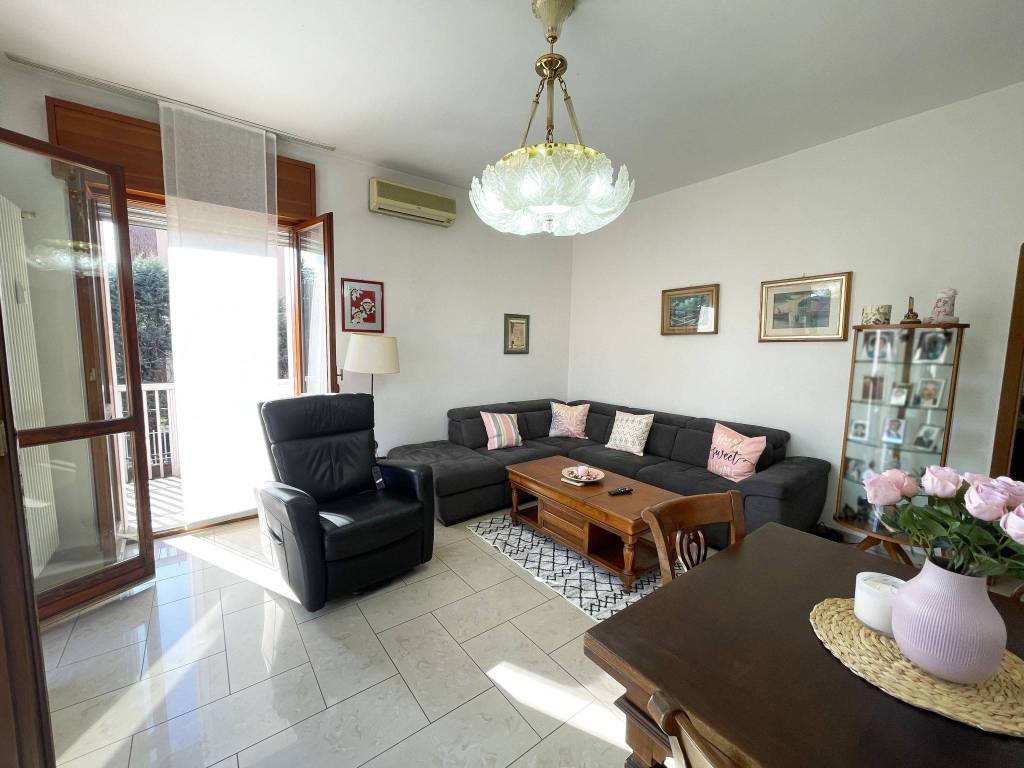 appartamento in vendita a Pero