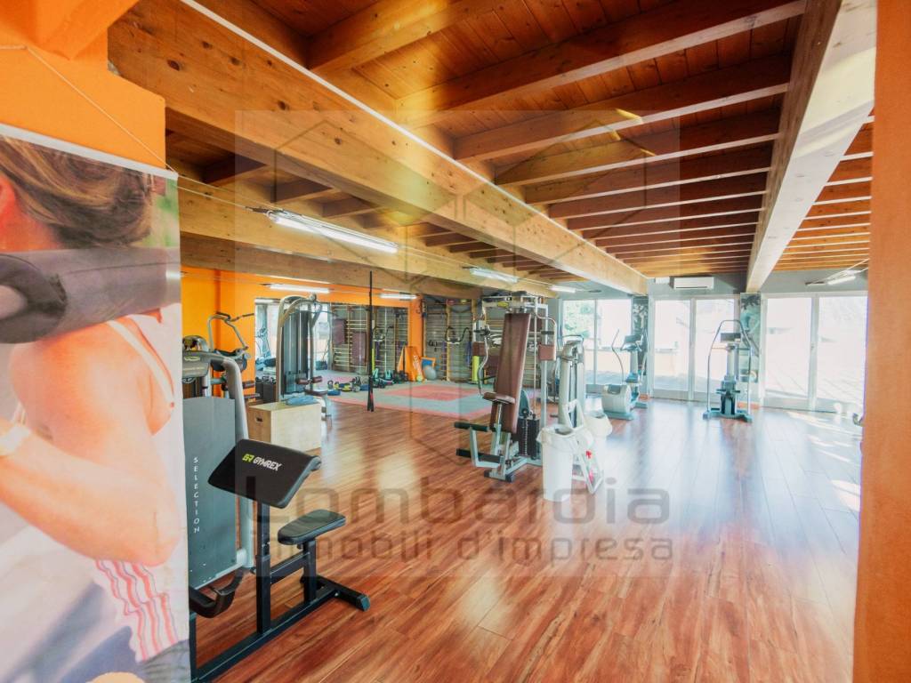 intera palazzina in vendita a Peschiera Borromeo in zona Bettola
