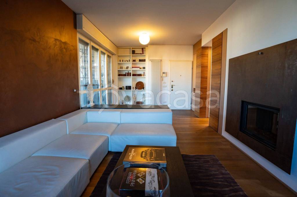 appartamento in vendita a Peschiera Borromeo in zona Linate