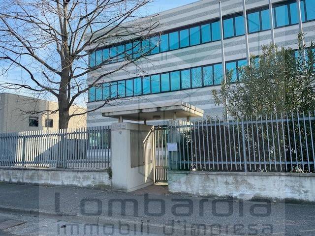 ufficio in vendita a Peschiera Borromeo in zona Bettola