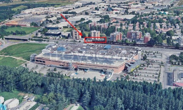 locale commerciale in vendita a Peschiera Borromeo