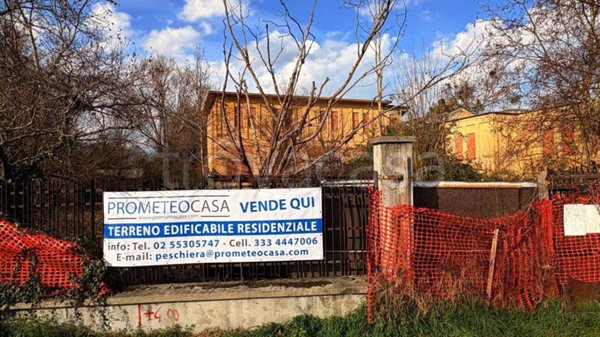 terreno edificabile in vendita a Peschiera Borromeo