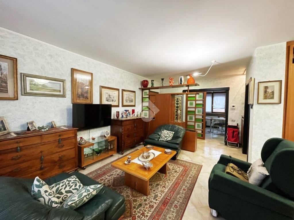 appartamento in vendita a Peschiera Borromeo in zona Mezzate