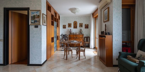 appartamento in vendita a Peschiera Borromeo in zona Mezzate